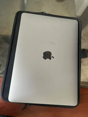 VENDO MACBOOK AIR M1 2020