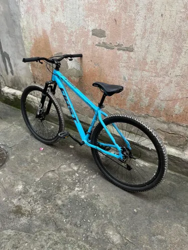 Bicicleta First Aro 29 Azul - Usada apenas 1 mês