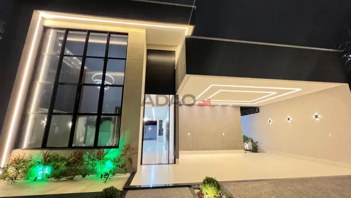 Casa Térrea 4 suítes alto padrão piscina