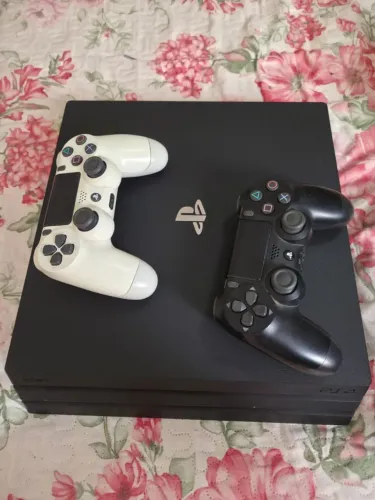 PlayStation 4 pro 1TB