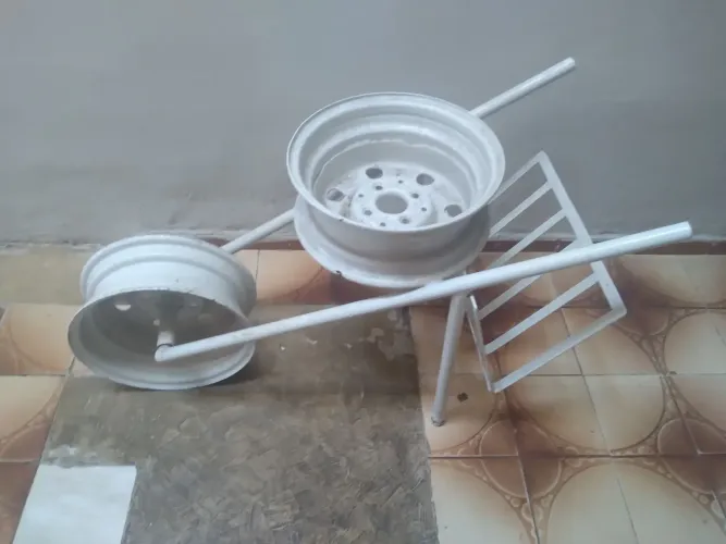 Carrinho de jardim.