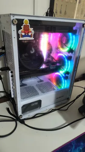 PC GAMER I5-14600KF + RTX 5060 + 32GB RAM + SSD NVME 2TB / COMPLETO
