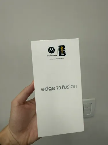 Smartphone Motorola Edge 70 Fusion 5G - 256GB 24GB (8GB RAM + 16GB Boost) Branco [LACRADO]