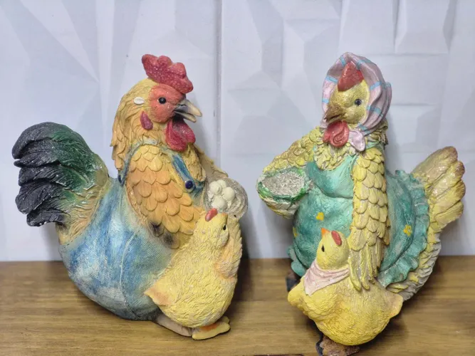 02 peças artesanais rica em detalhes feitas de resina
