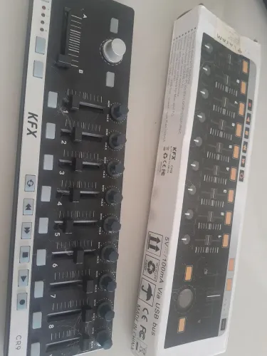 Dj Controlador MIDI USB KFX CR9 (EasyControl.9) - Na Caixa 