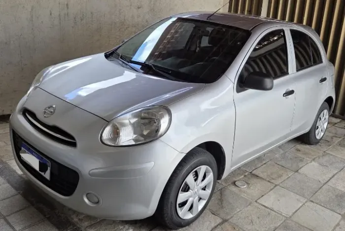 Nissan March 1.0 16V Flex Fuel 5P 2013
