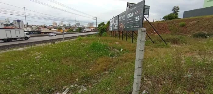 Terreno para locação Com 1582.37m² e 38m² de frente BR 101, Barreiros, São José, SC