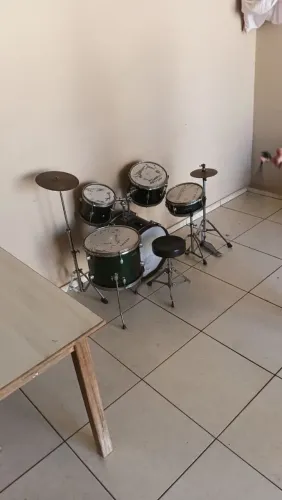 Bateria semi nova