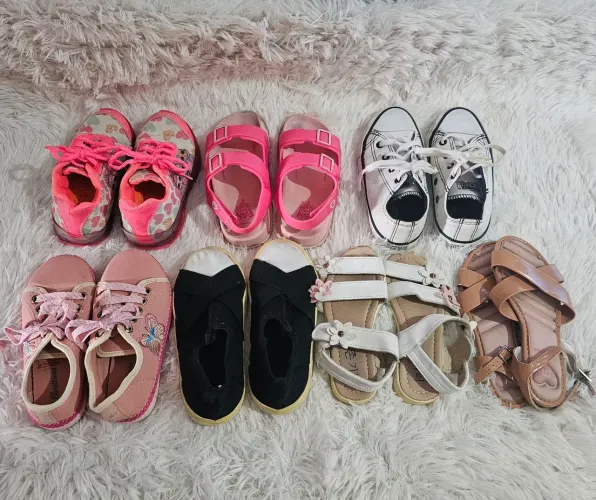 Kit 7 Calçados Menina Tam 27 28 (Tênis All Star, Sandálias)