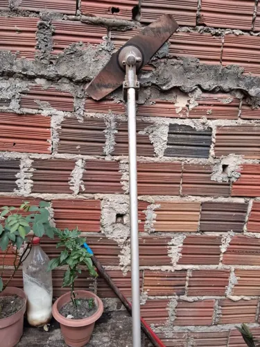VENDO ROÇADEIRA REVISADA - 800 REAIS