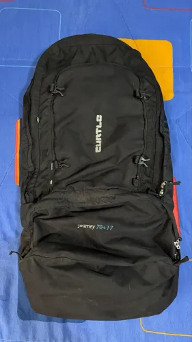 Vendo mochila semi nova
