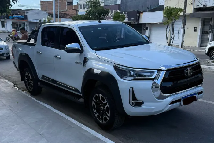 Toyota Hilux CD SRX 4X4 2.8 TDI 16V Diesel Aut. 2023