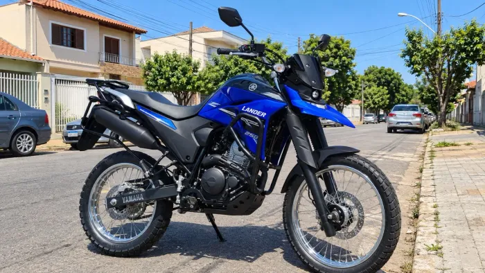 Yamaha Lander 250 (2026) - Apenas 4.000 km + Acessórios (Final 9 Emplacada)