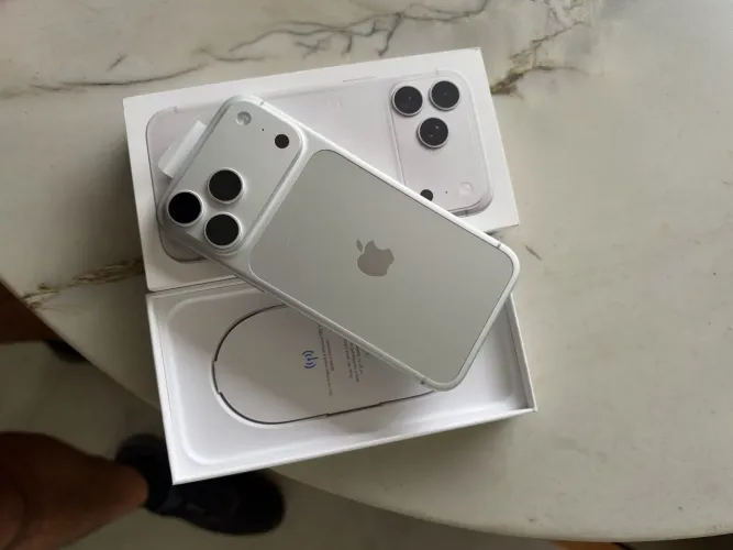 iPhone 18 Pro Max Silver 256GB