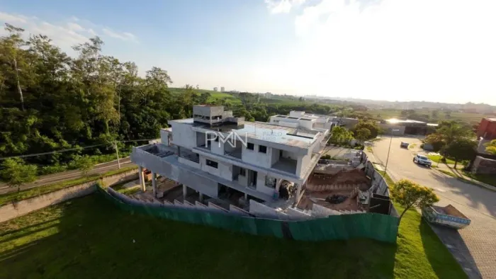 Sobrado à venda em Campinas, Residencial Jatibela, com 5 suítes, com 700 m², Residencial J