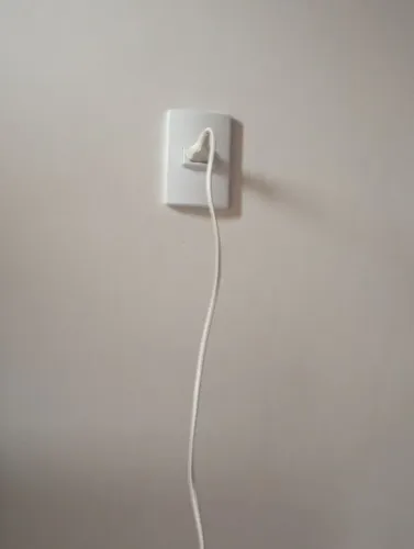 Eletricista, azulejista, rebaixamento PVC em geral.