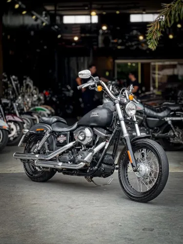 HARLEY-DAVIDSON DYNA STREET BOB 2016