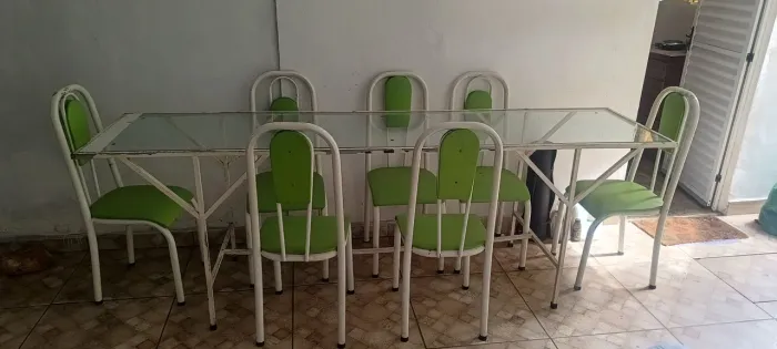 MESA DE FERRO MACIÇO COM VIDRO