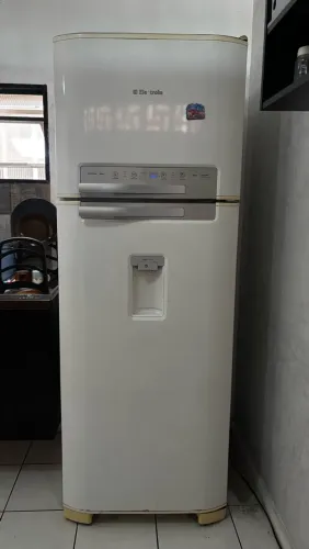 Geladeira Eletrolux