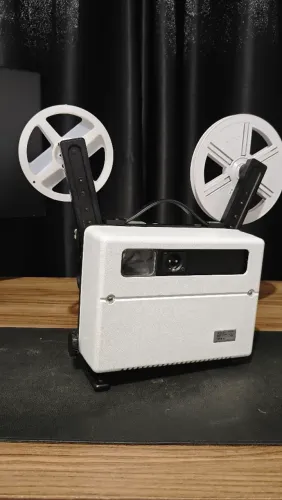 Projetor Super 8 ELMO VP-A analógico