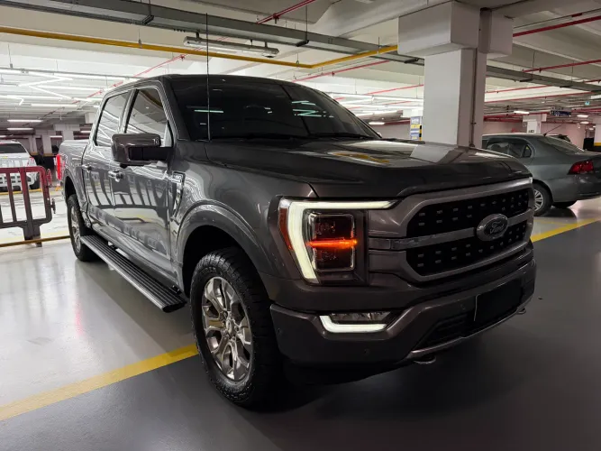 Ford F-150 Platinum 4X4 5.0 V8 2023