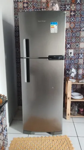 Geladeira Brastemp, praticamente nova 1 e meio de uso todos os acessórios intactos