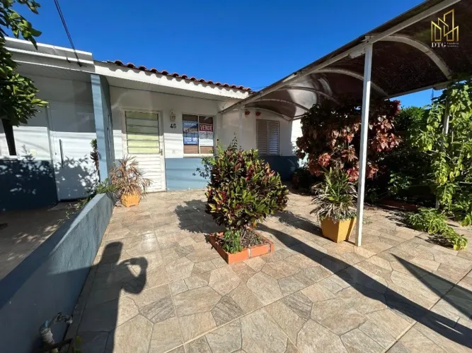Casa 2 Dormitórios em Condominio Fechado em Canoas