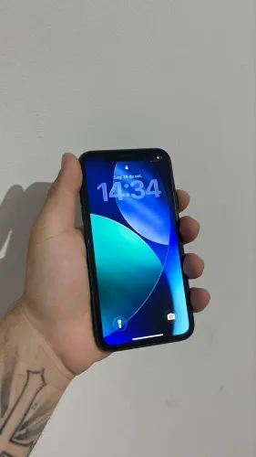 iPhone 11 64GB- bateria 74%