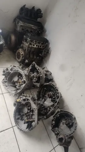 Caixa motor Peugeot