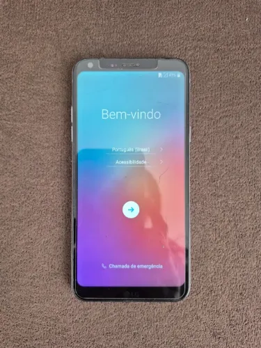 Smartphone LG Q6 Plus - 64GB - RAM 4GB - Octa Core - 4G - 13MP - Tela 5.5" - Android 7.1