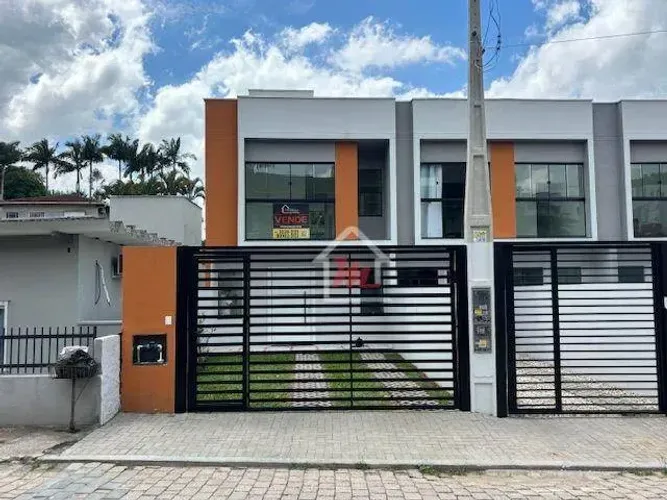 Sobrado com 3 dormitórios à venda, 110 m² por R$ 719.000,00 - Velha - Blumenau/SC