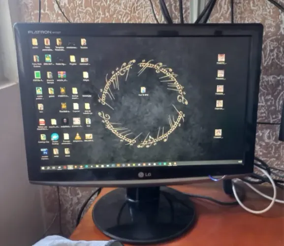 Monitor LG Flatron W1752T - Funcionando perfeitamente!
