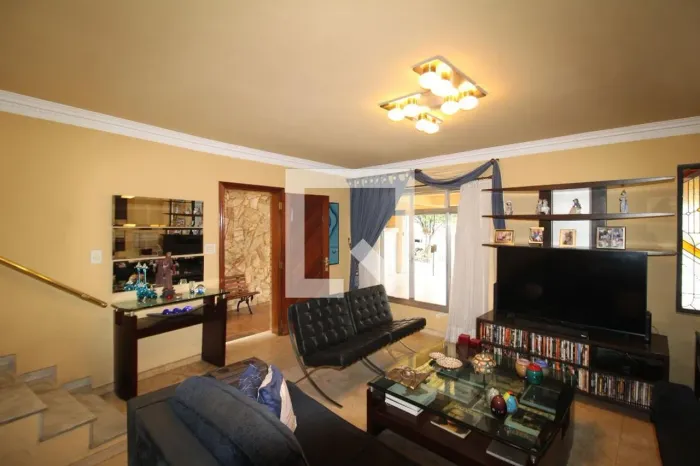 Casa à Venda - Santana, 3 Quartos, 300 m2