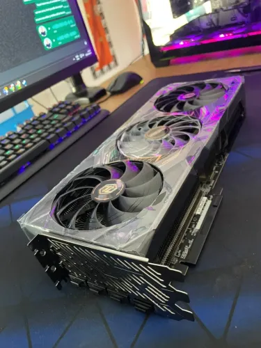 Placa de Video RX 9070 XT Taichi