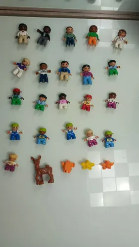 Bonecos Lego Duplo sortidos 