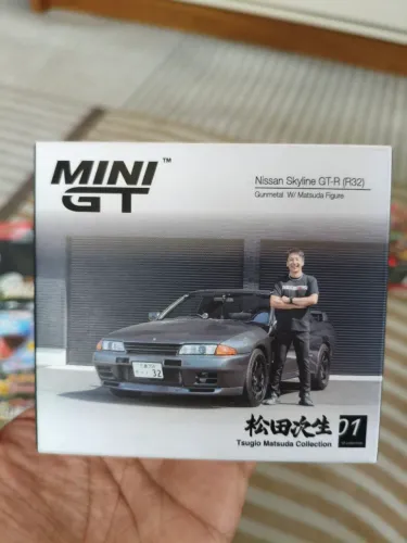 Miniatura Mini GT Nissan Skyline