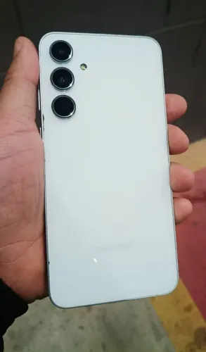 Samsung a55 vendo ou troco por inferior com volta aceito cartão!!!
