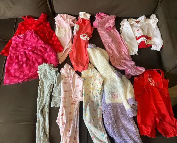 Lote de Roupa de Bebê Menina - Tamanho G