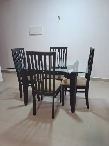Vendo Mesa Marrom, superficie de vidro