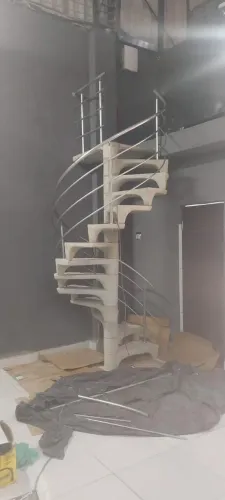 GUARDA CORPO PARA ESCADAS - SEGURANÇA E ELEGÂNCIA