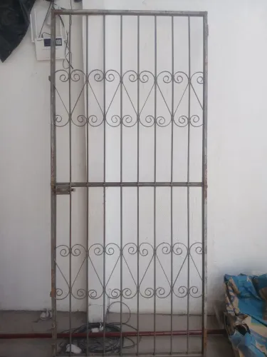 Grade para porta ou portão 2metro cm 15 altura por 93 de largura valor 260 reias