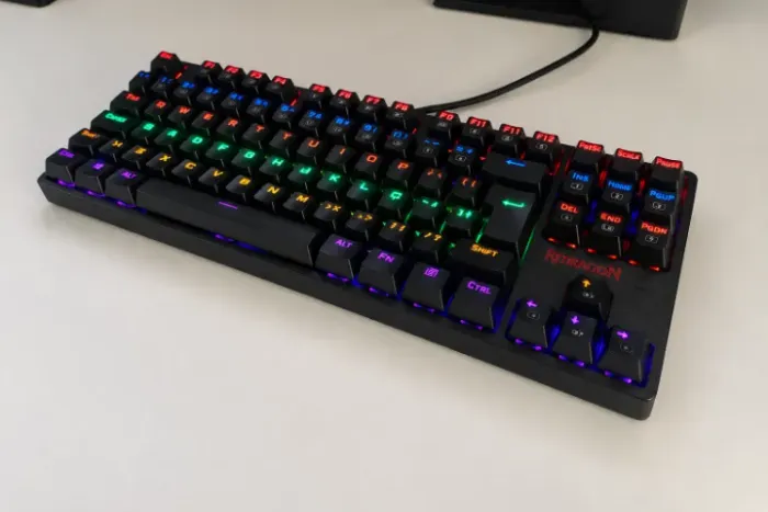 Teclado Mecânico Redragon Kumara RGB