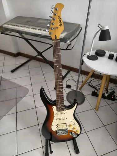 Guitarra Super Stratosonic Stage
