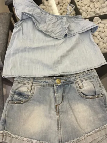 Conjunto infantil jeans lindo blusa nula manca