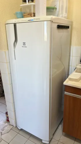 Geladeira Electrolux 390 litros 