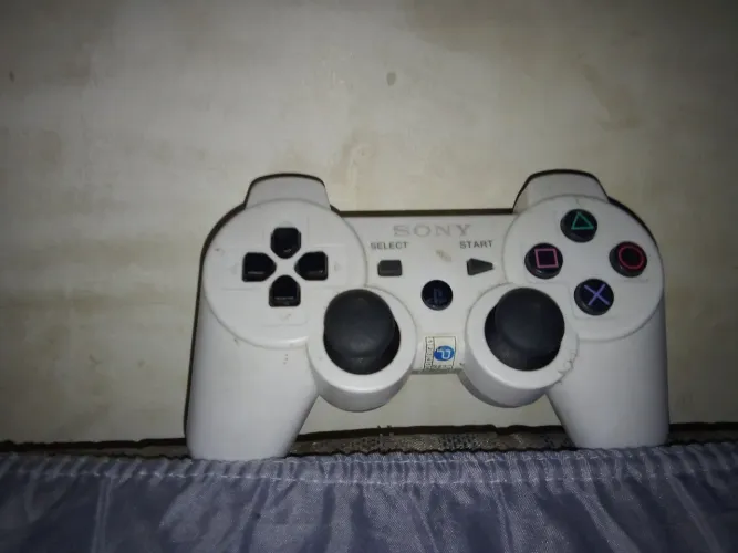 Controle de PS3 USADO?