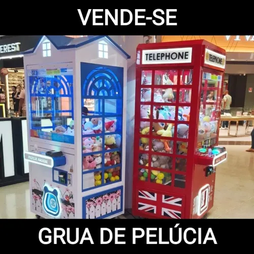 GRUA DE PELÚCIA SEMI NOVA