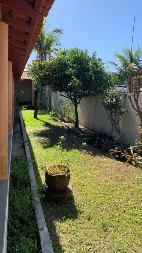 Casa para venda tem 204 metros quadrados com 3 quartos