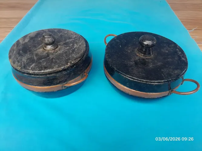 2x panela de pedra