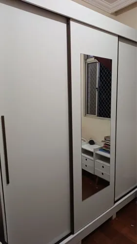 Guarda-roupas de Casal 3 Portas de Correr com Espelho